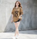 เสื้อ oversize ผู้หญิง สีน้ำตาลทอง สปอร์ตคลาสสิก ใส่เที่ยวได้ทุกวัน