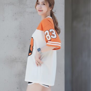 เสื้อ oversize ผู้หญิง ลาย VICTORY9 ทรงสตรีท สปอร์ต เสื้อ โอเวอร์ ไซส์