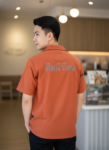 ออกแบบเสื้อทีมผ้าไทย รับผลิตเสื้อทีมผ้าไทย ทรงฮาวาย ด้านหน้า