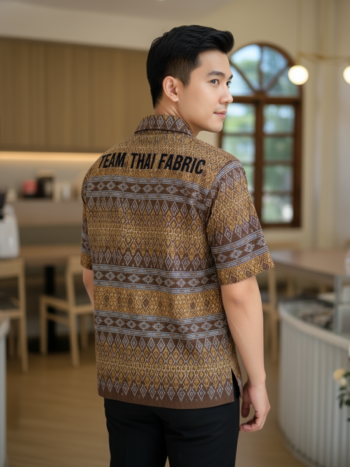 เสื้อทีมผ้าไทย ลายมัดหมี่ ด้านหลัง