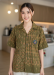 ออกแบบเสื้อทีมผ้าไทย รับผลิตเสื้อทีมผ้าไทย ทรงฮาวาย ด้านหน้า