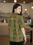 ออกแบบเสื้อทีมผ้าไทย รับผลิตเสื้อทีมผ้าไทย ทรงฮาวาย ด้านหน้า