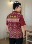 ออกแบบเสื้อทีมผ้าไทย รับผลิตเสื้อทีมผ้าไทย ทรงฮาวาย ด้านหน้า