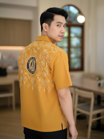 เสื้อทีมผ้าไทย ลายมัดหมี่ ด้านหลัง