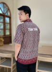 ออกแบบเสื้อทีมผ้าไทย รับผลิตเสื้อทีมผ้าไทย ทรงฮาวาย ด้านหน้า