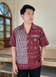 ออกแบบเสื้อทีมผ้าไทย รับผลิตเสื้อทีมผ้าไทย ทรงฮาวาย ด้านหน้า