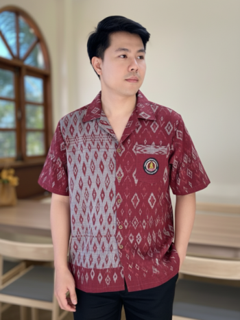 ออกแบบเสื้อทีมผ้าไทย รับผลิตเสื้อทีมผ้าไทย ทรงฮาวาย ด้านหน้า