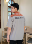 ออกแบบเสื้อทีมผ้าไทย รับผลิตเสื้อทีมผ้าไทย ทรงฮาวาย ด้านหน้า