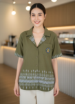 ออกแบบเสื้อทีมผ้าไทย รับผลิตเสื้อทีมผ้าไทย ทรงฮาวาย ด้านหน้า