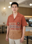 ออกแบบเสื้อทีมผ้าไทย รับผลิตเสื้อทีมผ้าไทย ทรงฮาวาย ด้านหน้า