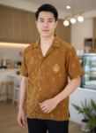 ออกแบบเสื้อทีมผ้าไทย รับผลิตเสื้อทีมผ้าไทย ทรงฮาวาย ด้านหน้า
