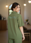 ออกแบบเสื้อทีมผ้าไทย รับผลิตเสื้อทีมผ้าไทย ทรงฮาวาย ด้านหน้า