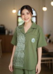 ออกแบบเสื้อทีมผ้าไทย รับผลิตเสื้อทีมผ้าไทย ทรงฮาวาย ด้านหน้า