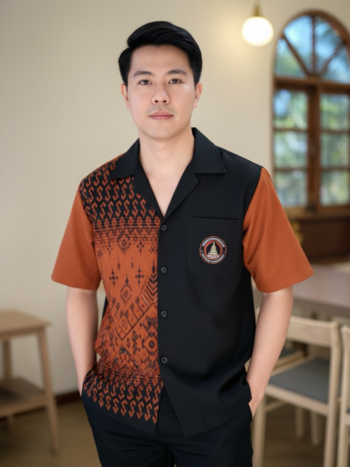 ออกแบบเสื้อทีมผ้าไทย รับผลิตเสื้อทีมผ้าไทย ทรงฮาวาย ด้านหน้า