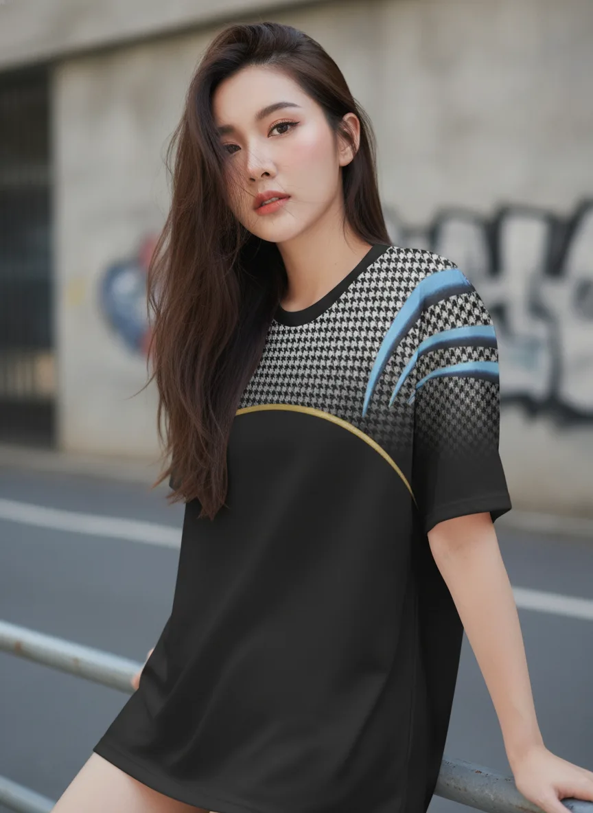 เสื้อโอเวอร์ไซส์ลายฮาวด์ทูธสีดำขอบทอง ด้านหน้า