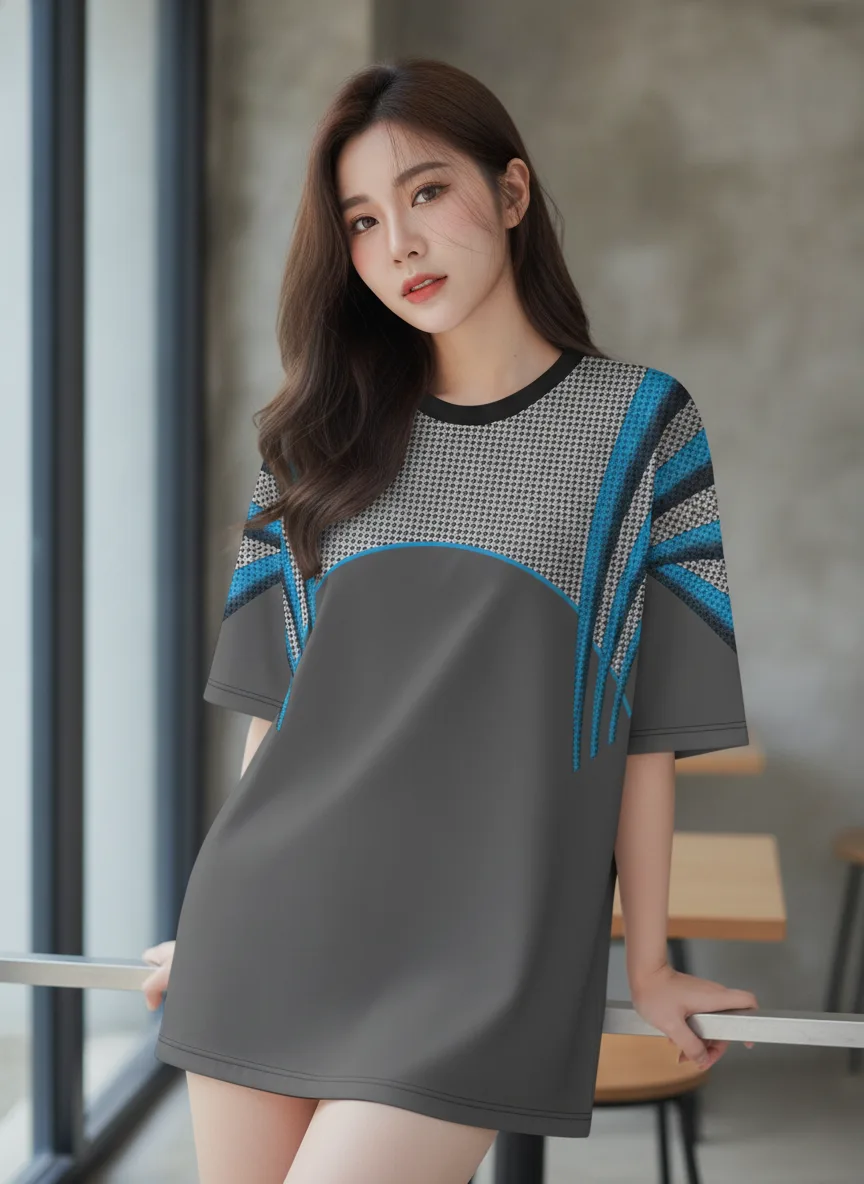 เสื้อโอเวอร์ไซส์ ลายฮาวด์ทูธ ไหล่แฉกฟ้า สีเทาถ่าน มุมที่ 2 เสื้อโอเวอร์ไซส์ ลายฮาวด์ทูธ ไหล่แฉกฟ้า สีเทาถ่าน มุมที่ 2