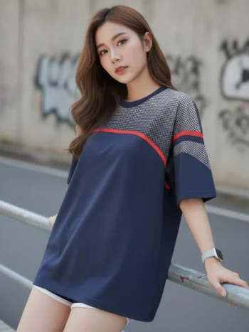 เสื้อโอเวอร์ไซส์ลายฮาวด์ทูธสีกรมท่าขลิบแดง ด้านหน้า