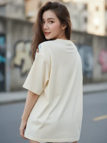 เสื้อโอเวอร์ไซส์ ลายริ้วพัดโค้ง ฟ้า-น้ำตาล สีครีม ด้านหลัง