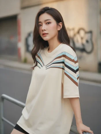 เสื้อโอเวอร์ไซส์ลายริ้วพัดโค้งฟ้า-น้ำตาลสีครีม ด้านหน้า