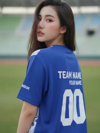 เสื้อกีฬาสีน้ำเงิน ลายสตรีคพู่กัน ขาว สั่งทำ ด้านหลัง