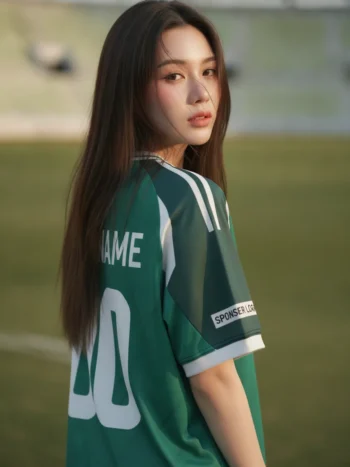 เสื้อกีฬาสีเขียว ลายหนามดาว เท่ สั่งทำ ด้านหลัง