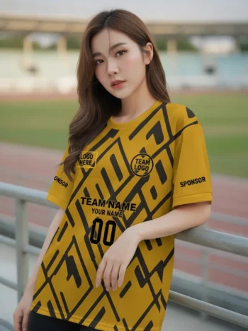 นางแบบใส่เสื้อกีฬาสีเหลือง ลายอาร์ตเดโค ข้าวหลามตัด สั่งทำ สั่งทำใส่ชื่อทีม