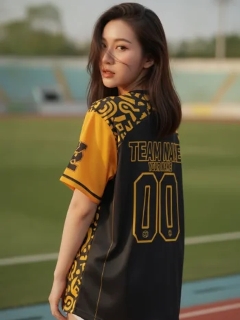เสื้อกีฬาสีเหลือง ลายดูเดิลอาร์ต เหลือง-ดำ สั่งทำ ด้านหลัง